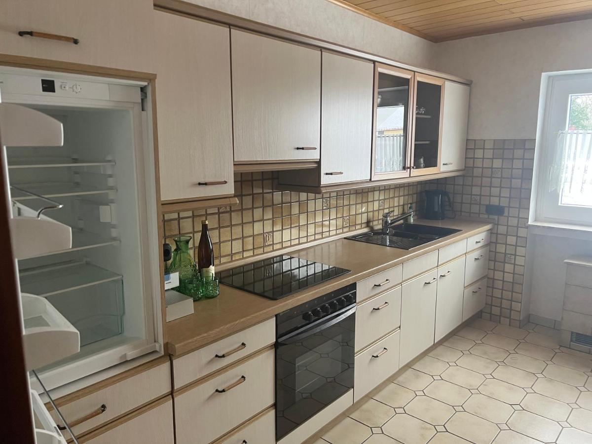 Ferienwohnungjahrsfeld Strassenhaus Extérieur photo